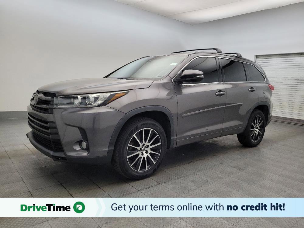 Used 2017 Toyota Highlander SE