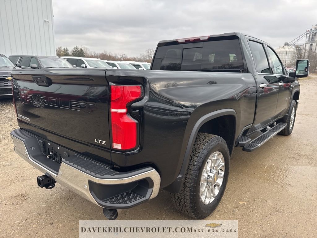 Used 2025 Chevrolet Silverado 2500 LTZ w/ LTZ Plus Package image 6