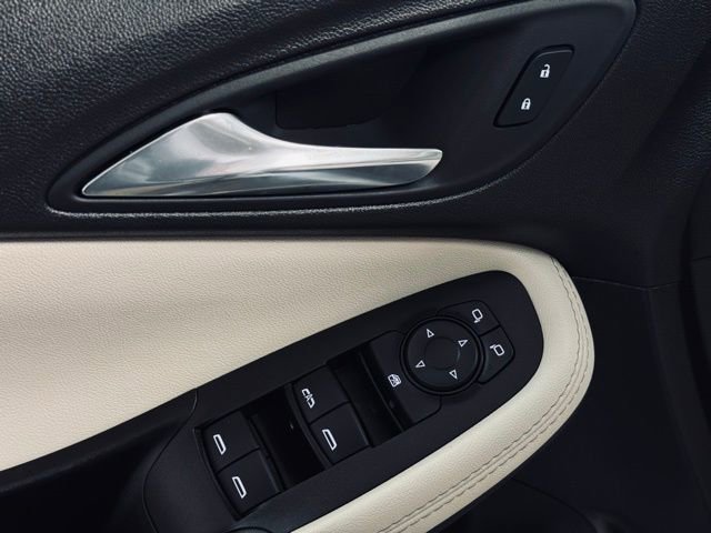 Used 2021 Buick Encore GX Select image 13