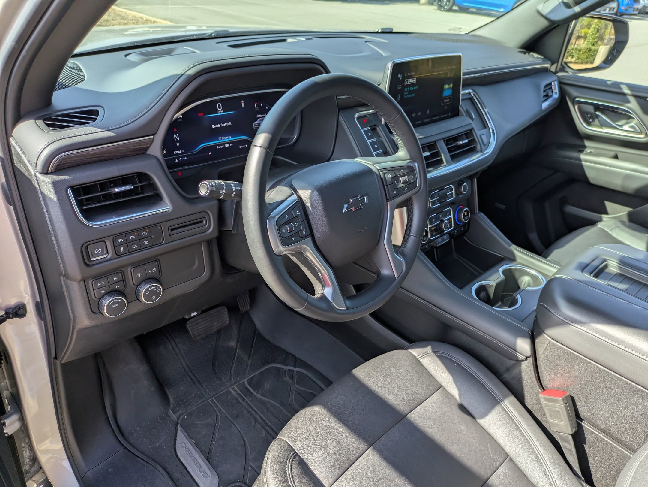 Used 2023 Chevrolet Tahoe Z71 w/ Luxury Package AWD/4WD image 14