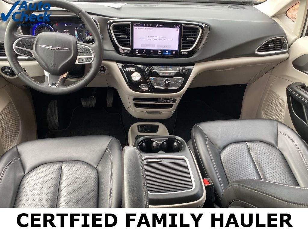 Used 2024 Chrysler Pacifica Touring-L FWD image 21