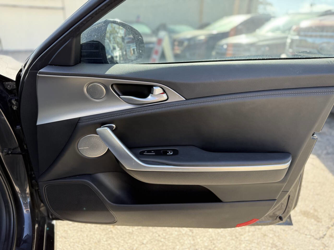 Used 2019 Kia Stinger GT1 image 27