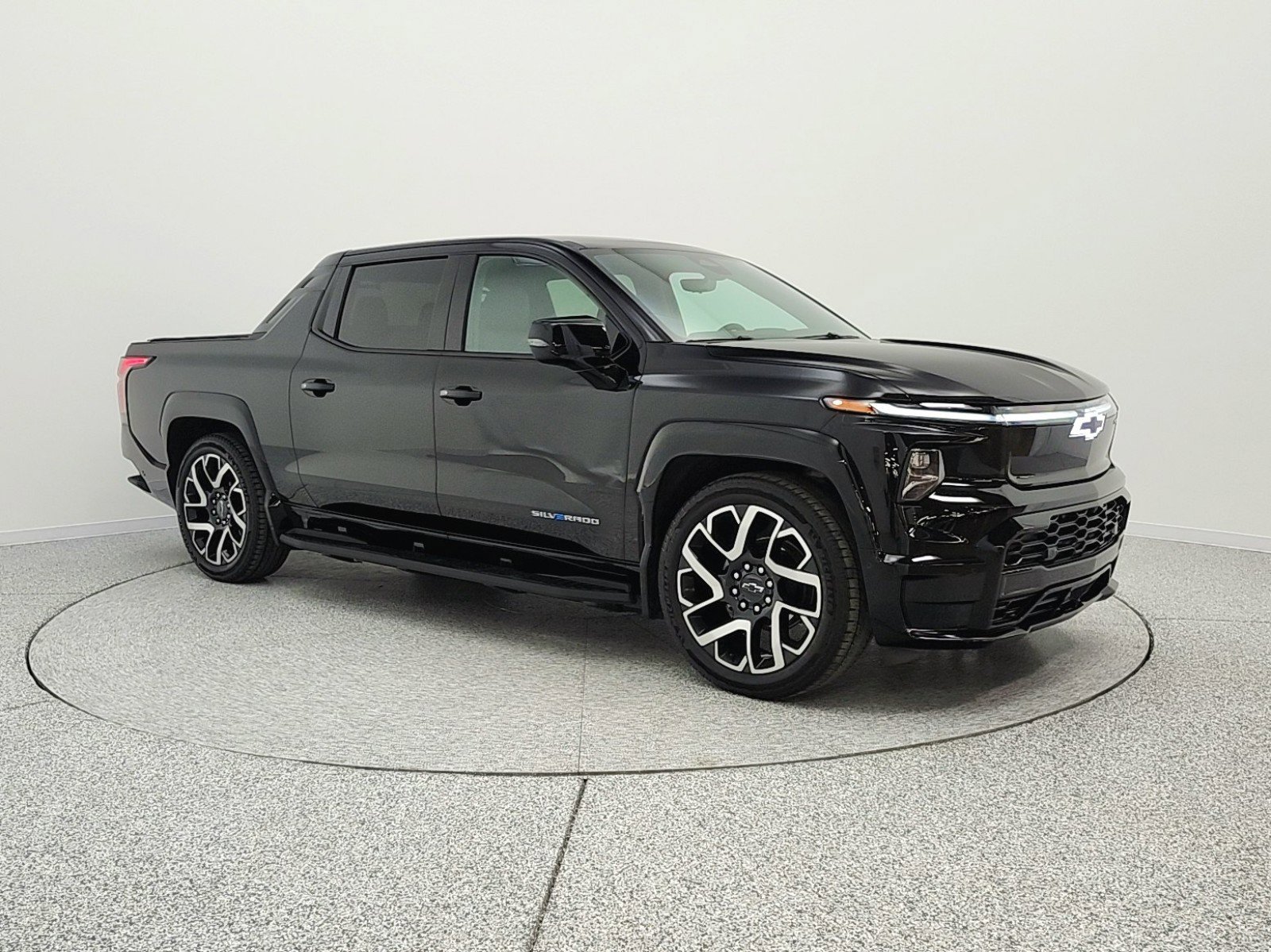 Used 2025 Chevrolet Silverado EV RST image 3