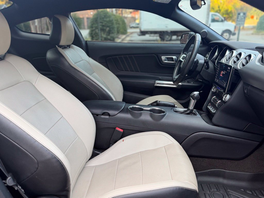 Used 2018 Ford Mustang Premium RWD image 14