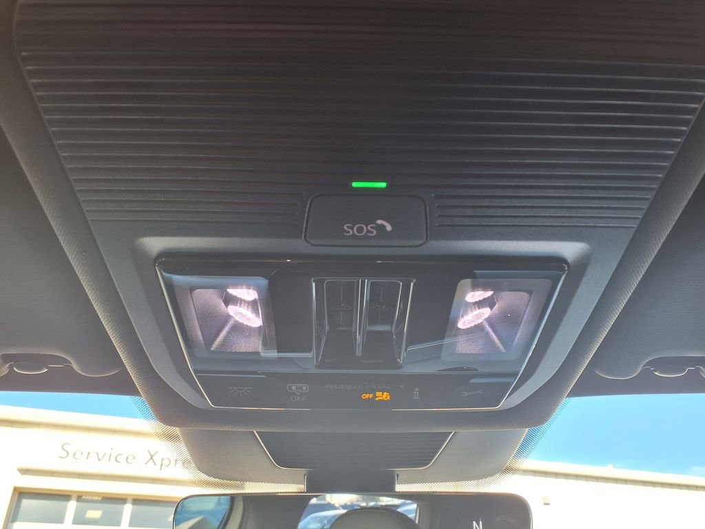 Used 2026 Volkswagen Tiguan SE R-Line image 47