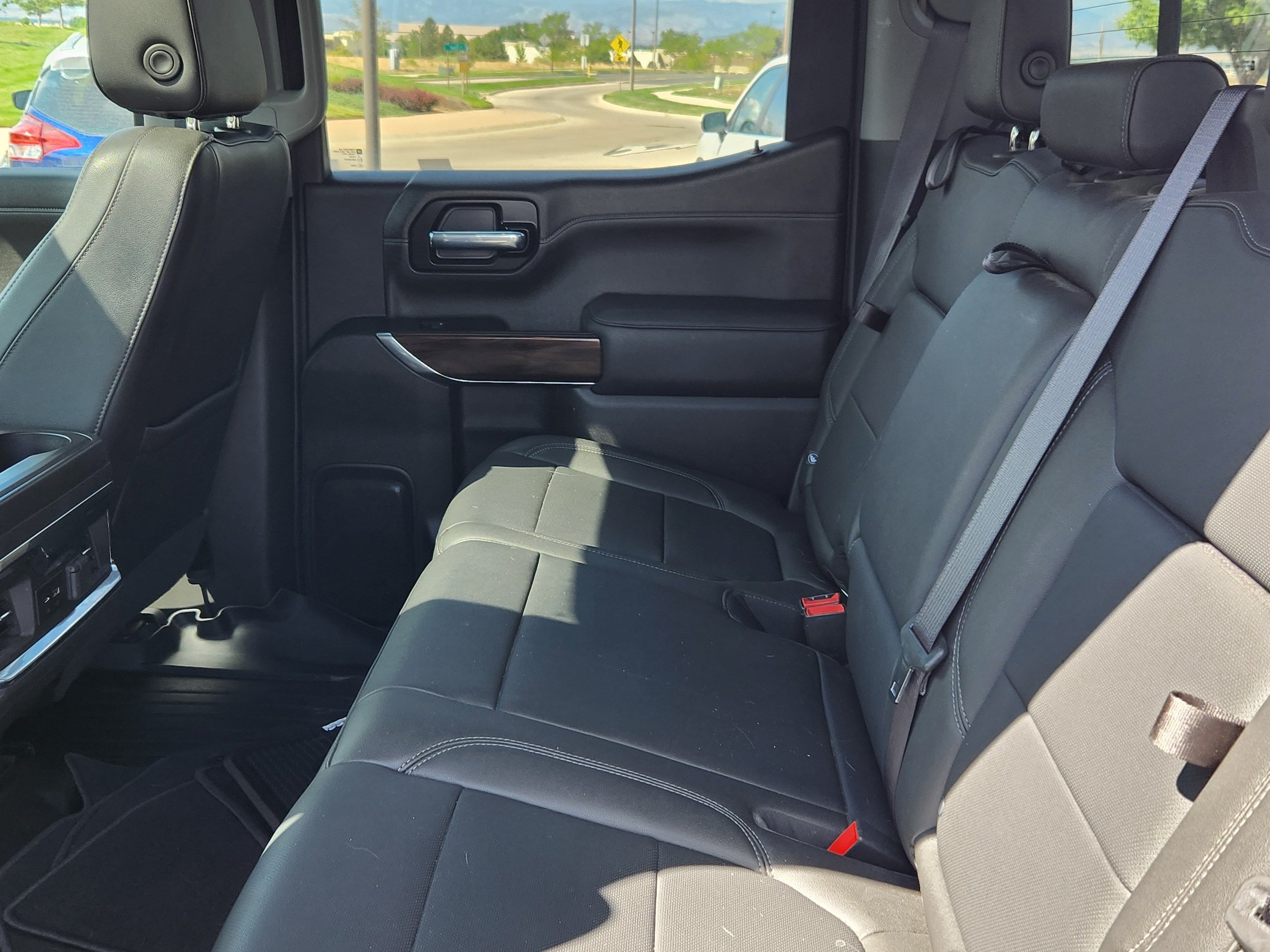 Used 2022 GMC Sierra 1500 SLT w/ SLT Premium Plus Package AWD/4WD image 10
