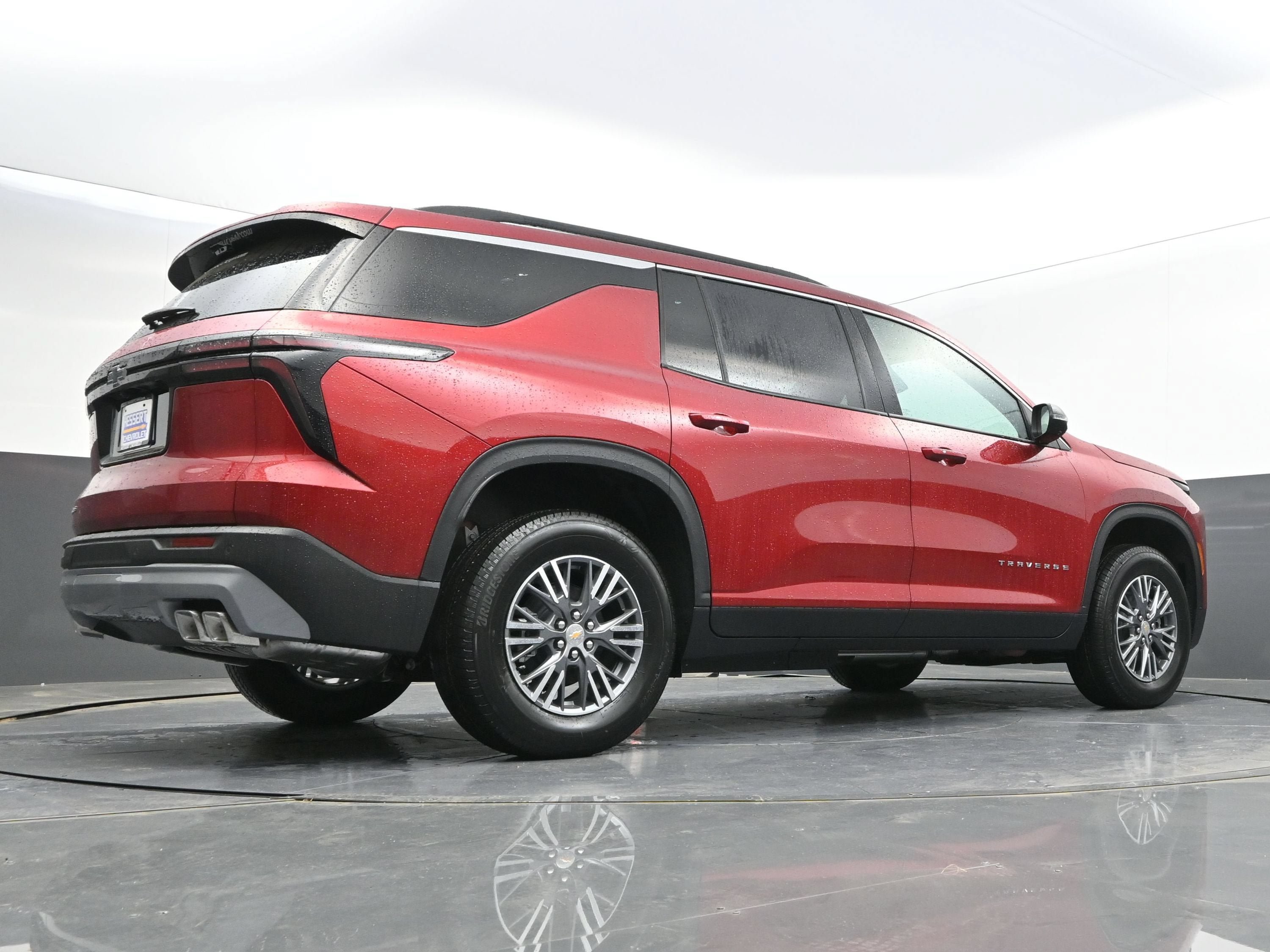 New 2026 Chevrolet Traverse LT w/ Driver Confidence Package FWD image 43