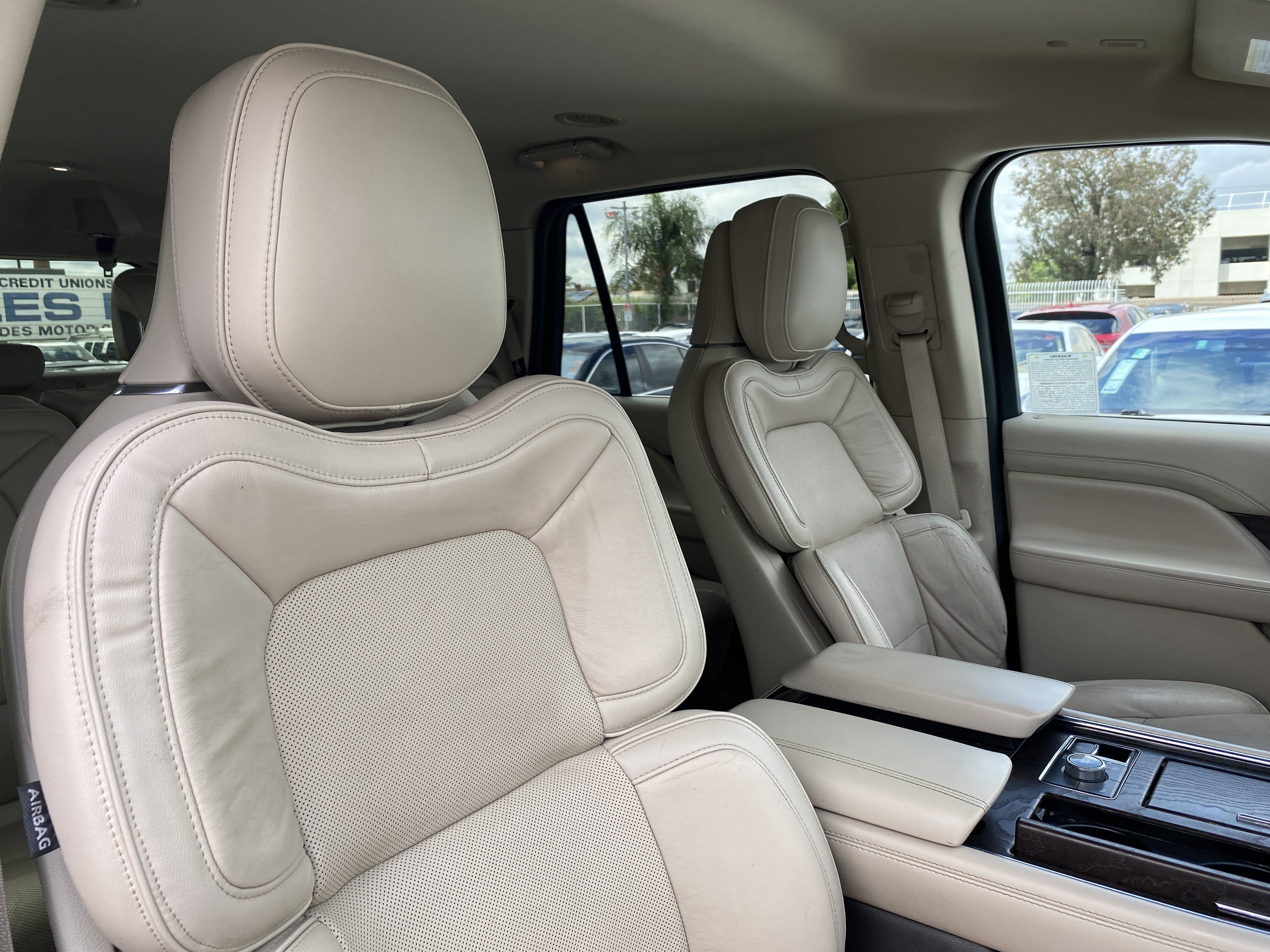 Used 2019 Lincoln Navigator Select w/ Cargo Package RWD image 35