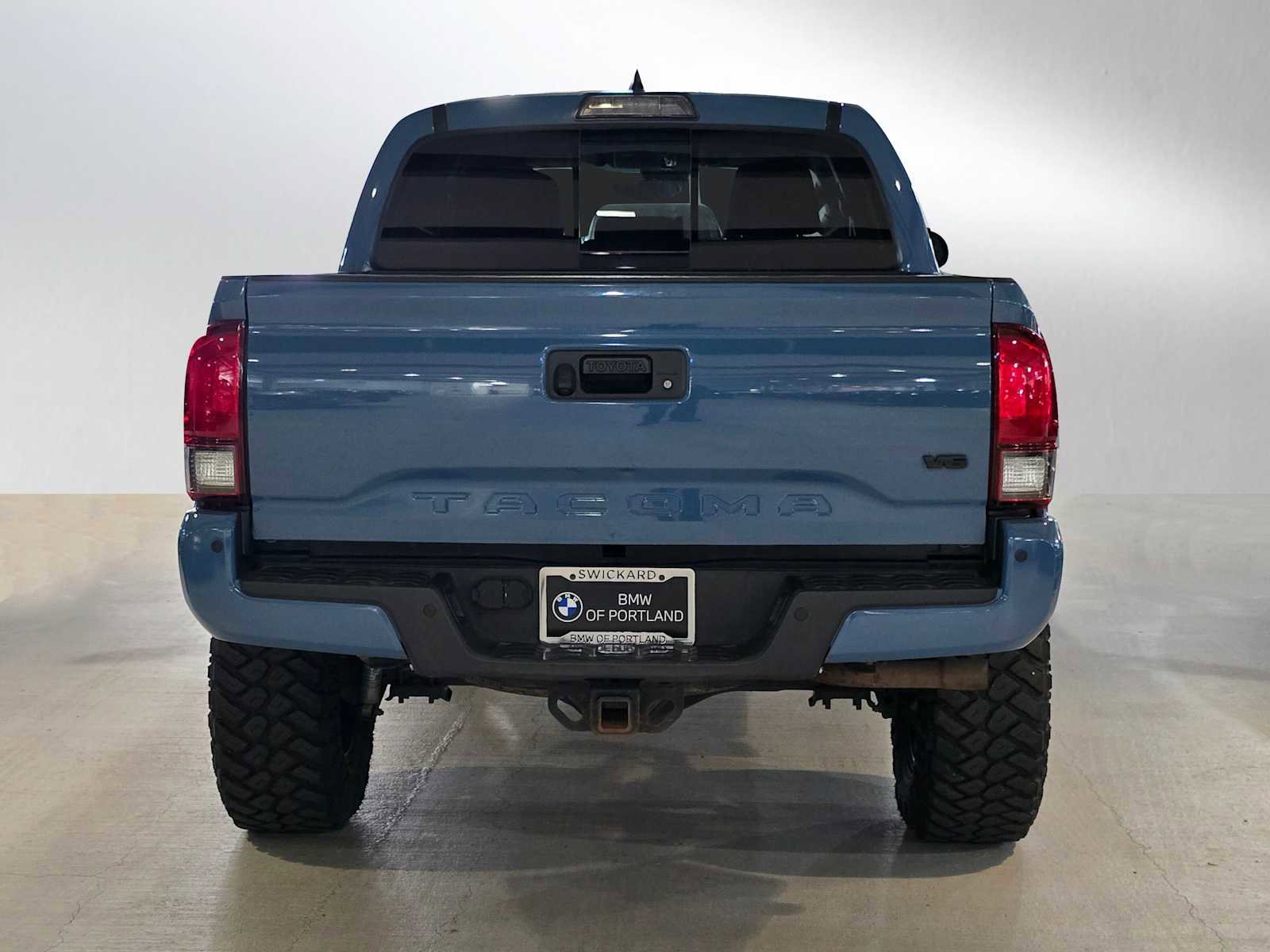 Used 2019 Toyota Tacoma TRD Off-Road w/ Technology Package AWD/4WD image 4