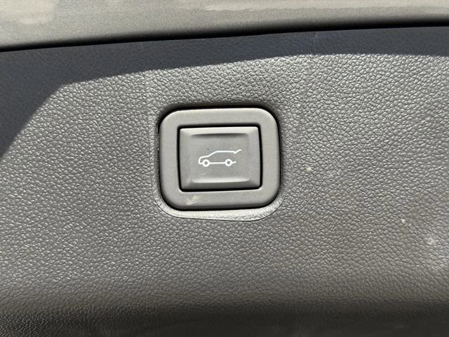 New 2026 Chevrolet Blazer LT w/ Sound & Technology Package FWD image 17