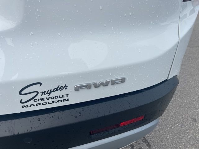 Used 2023 GMC Acadia SLE w/ Driver Convenience Package image 8