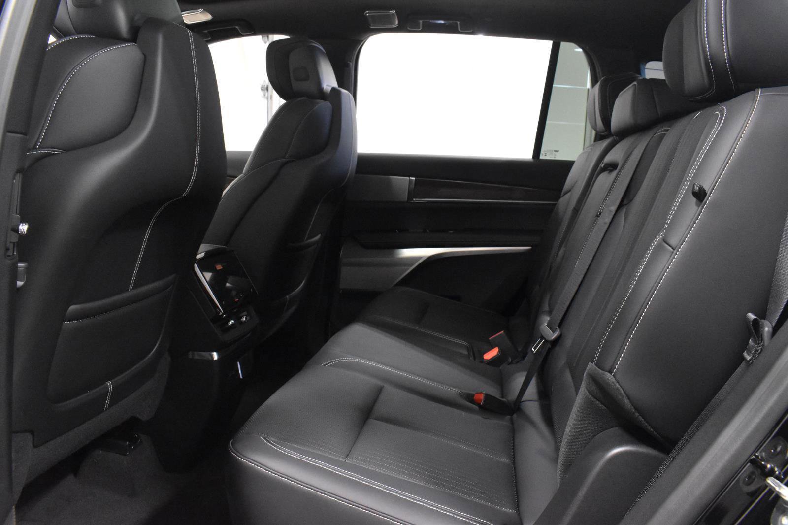 New 2026 Cadillac Vistiq Luxury image 4