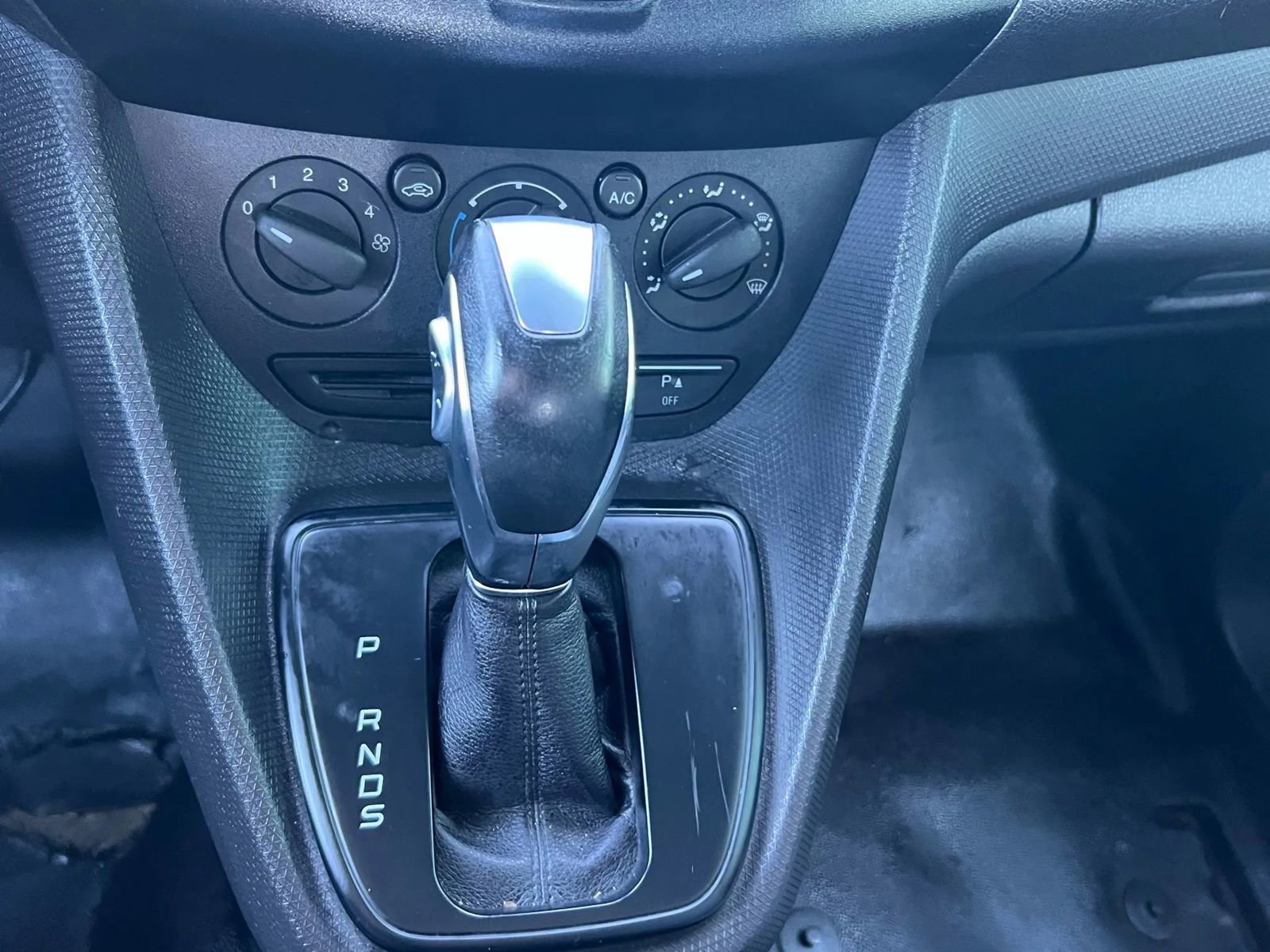 Used 2018 Ford Transit Connect XL image 17