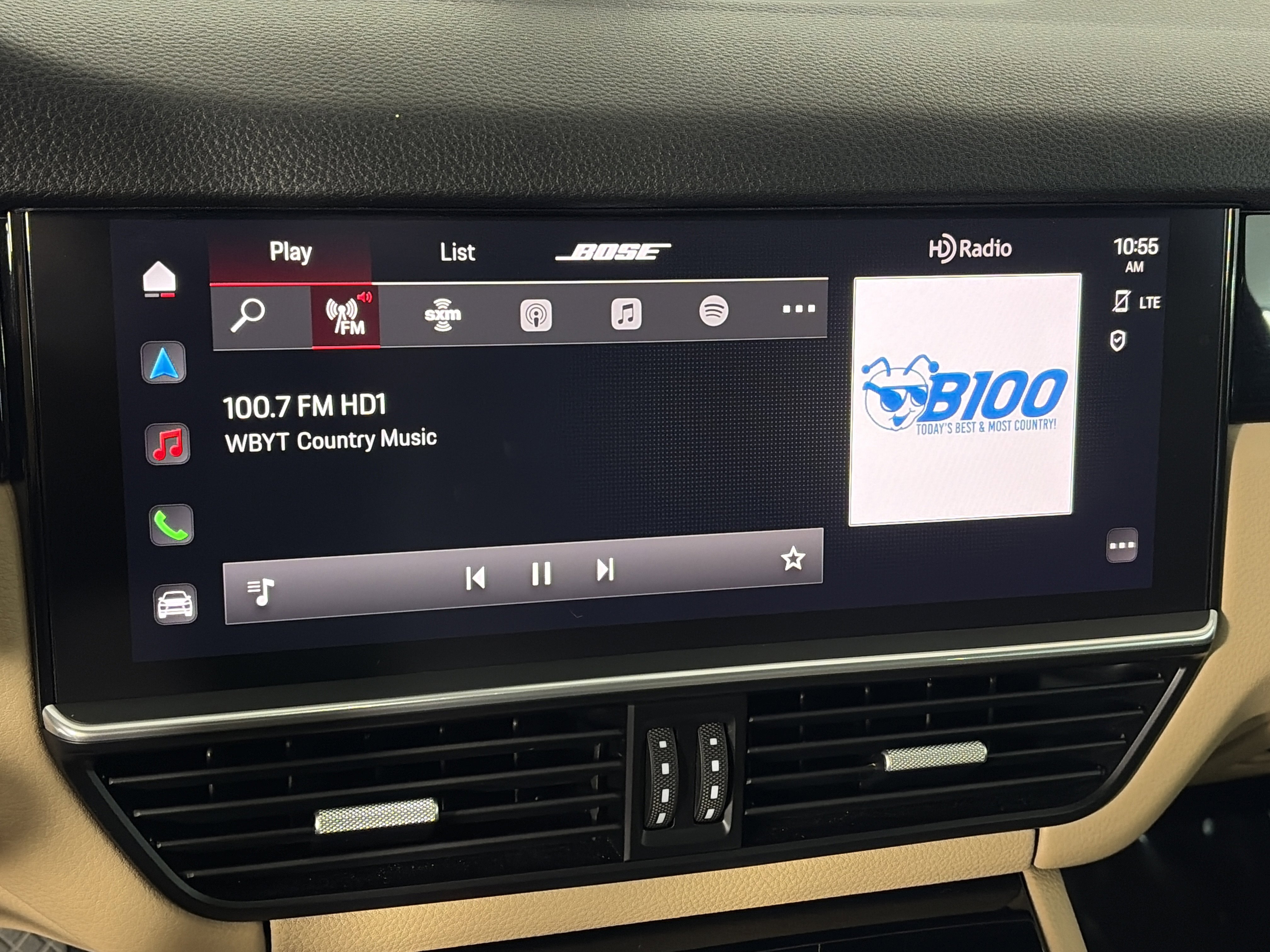 Used 2023 Porsche Cayenne Platinum Edition image 19