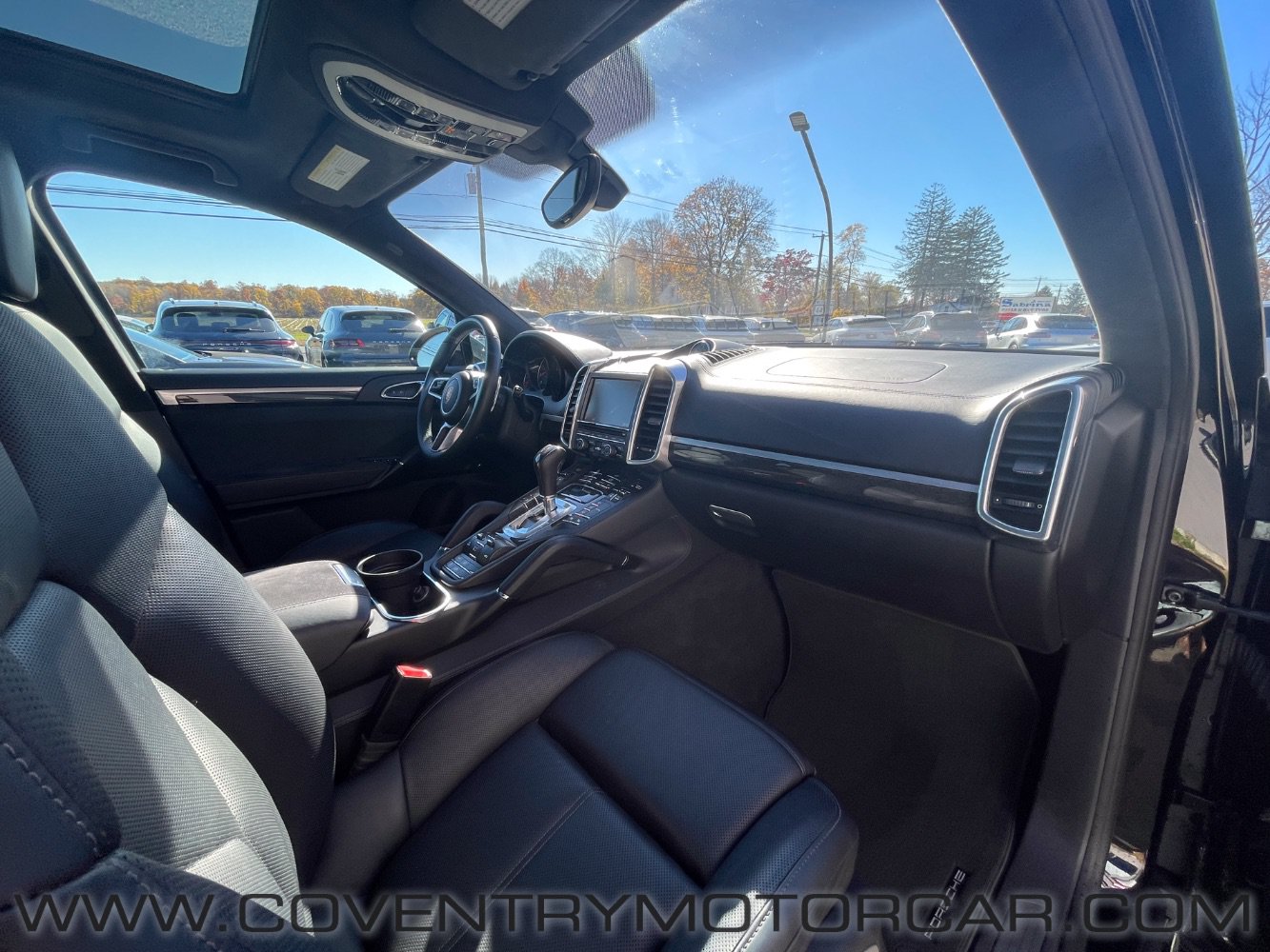 Used 2016 Porsche Cayenne GTS AWD/4WD image 30
