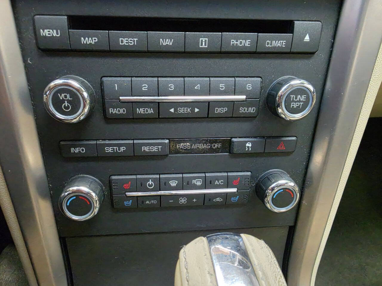 Used 2010 Lincoln MKZ FWD image 19