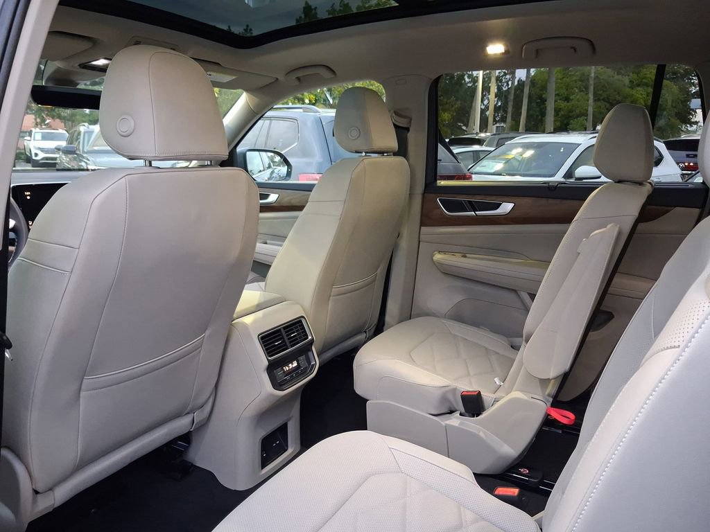 New 2026 Volkswagen Atlas SE FWD image 5