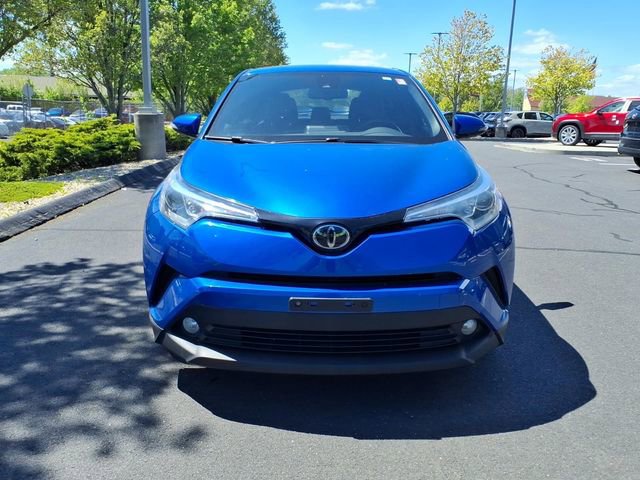 Used 2018 Toyota C-HR XLE FWD image 2