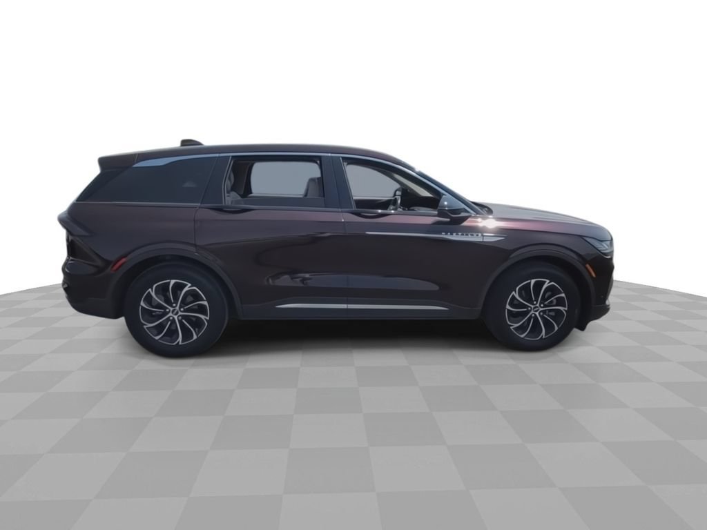 Used 2024 Lincoln Nautilus Premier w/ Equipment Group 102A AWD/4WD image 9