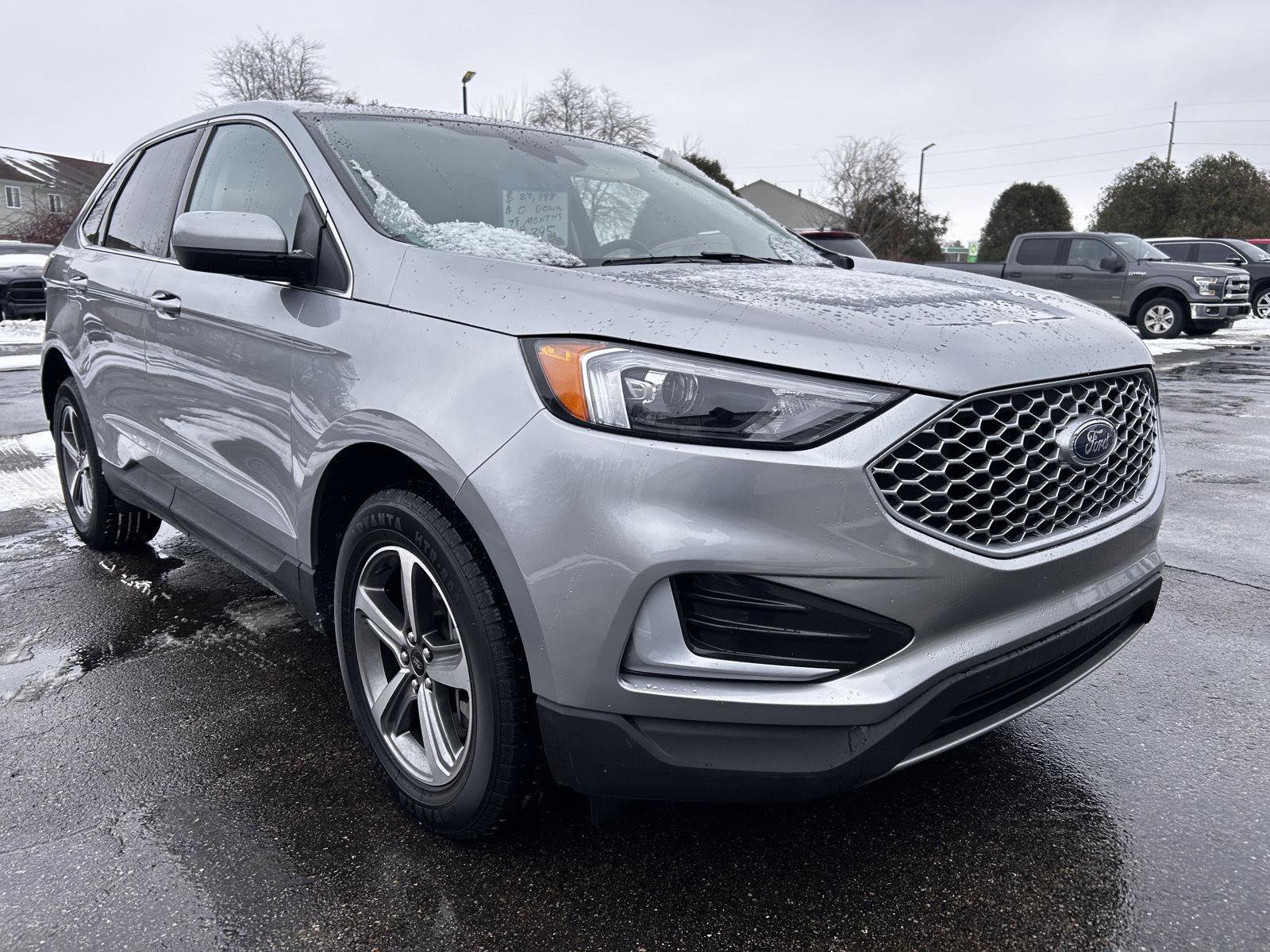 Used 2024 Ford Edge SEL image 3