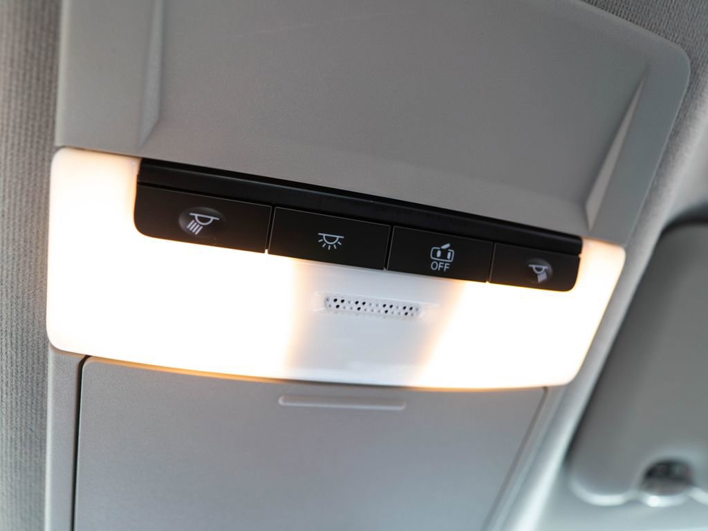 Used 2025 Nissan Sentra SV FWD image 25