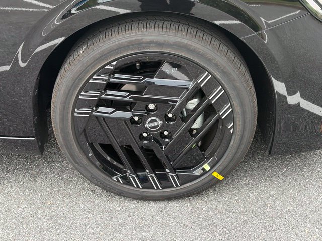 New 2027 Nissan Sentra SR w/ SR Premium Package FWD image 11