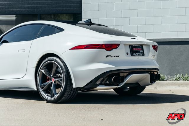 Used 2016 Jaguar F-TYPE R image 41