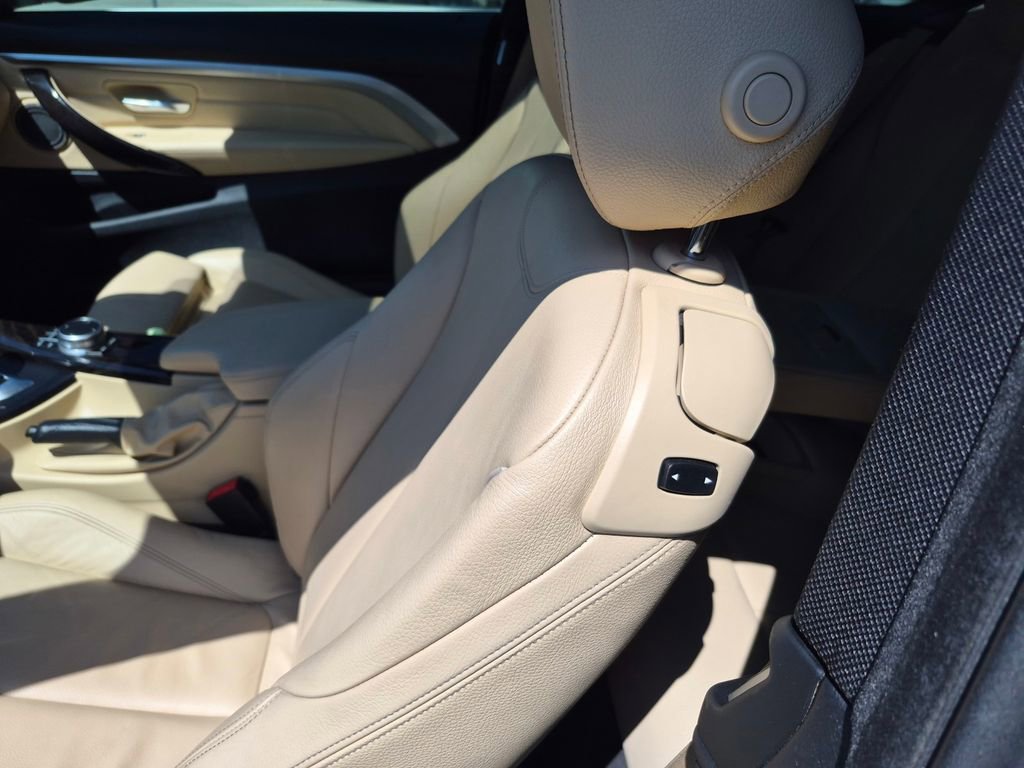 Used 2020 BMW 430i Coupe w/ Convenience Package image 23