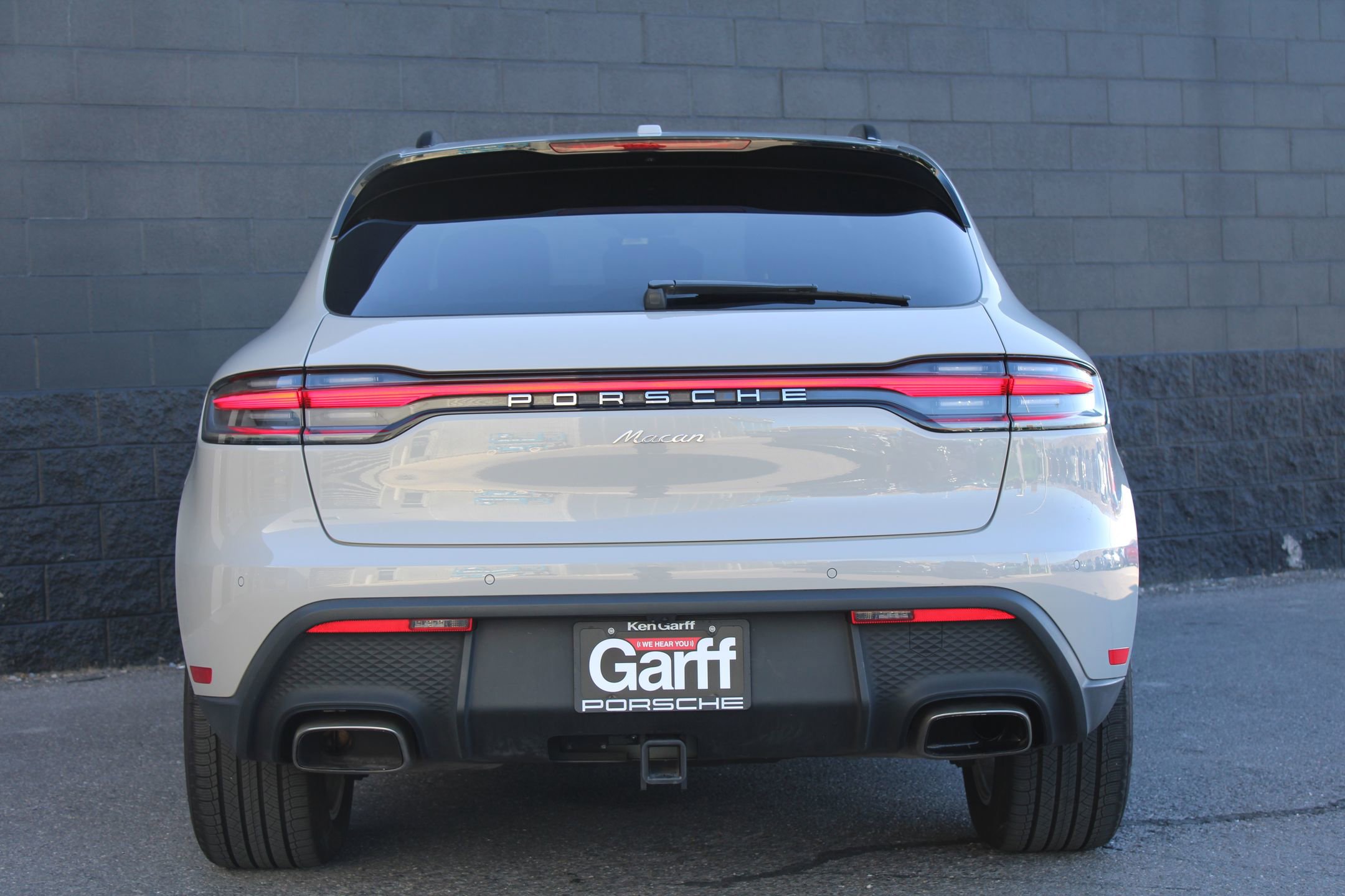 Certified 2023 Porsche Macan image 11