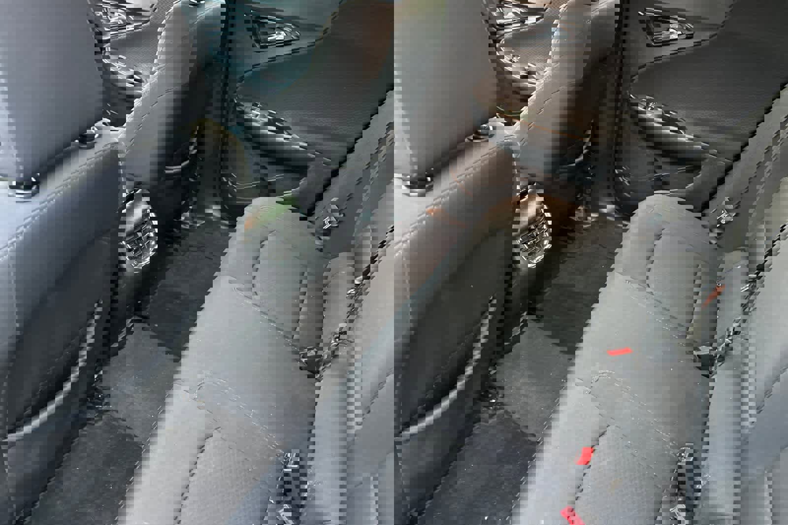 Used 2017 Chevrolet Malibu LT image 5