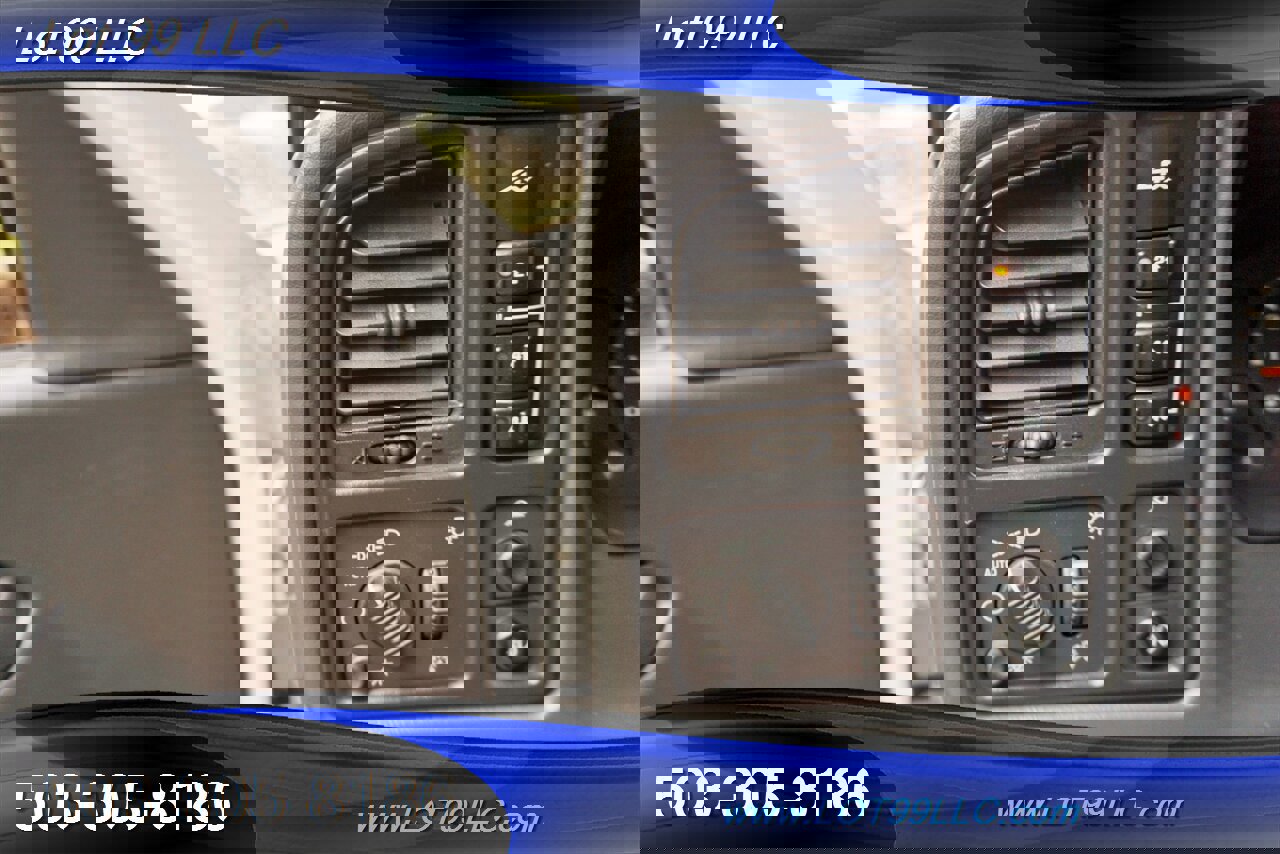 Used 2004 GMC Sierra 2500 SLE w/ Heavy-Duty Power Package image 21