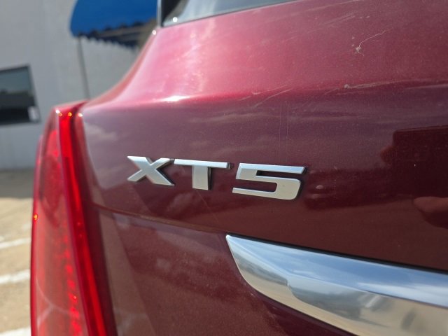 Used 2018 Cadillac XT5 Premium Luxury image 12
