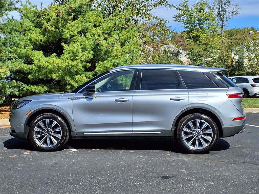 Certified 2022 Lincoln Corsair Reserve w/ Equipment Group 201A image 3