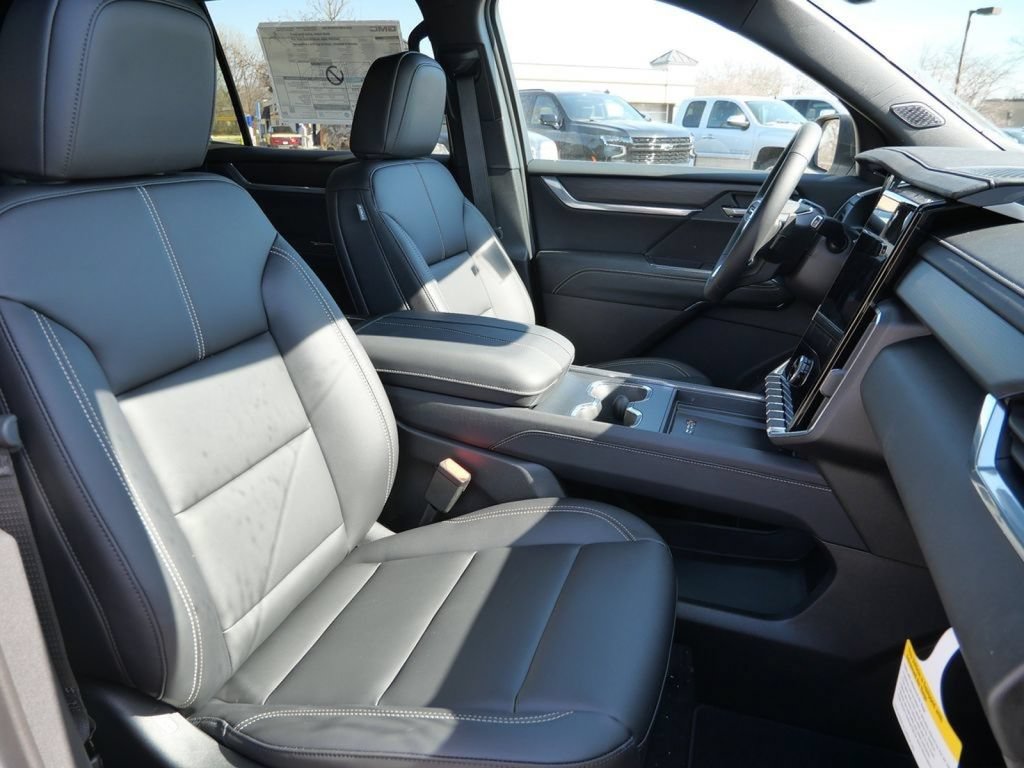New 2026 GMC Acadia Elevation w/ Elevation Premium Package AWD/4WD image 28