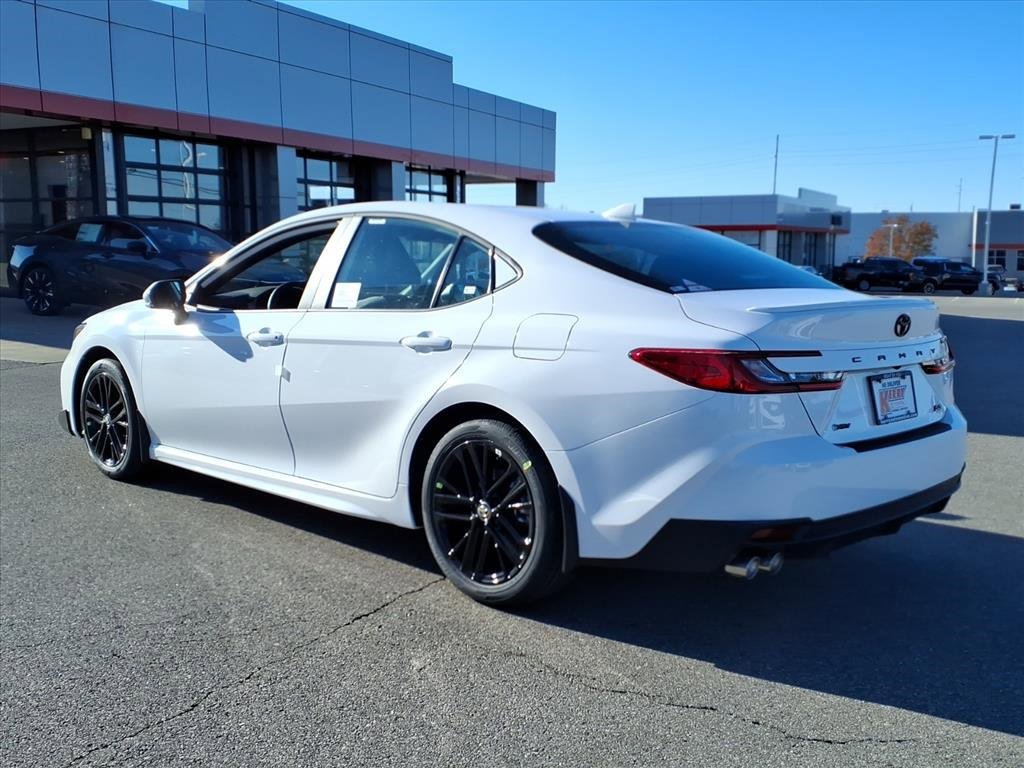 New 2026 Toyota Camry SE FWD image 4