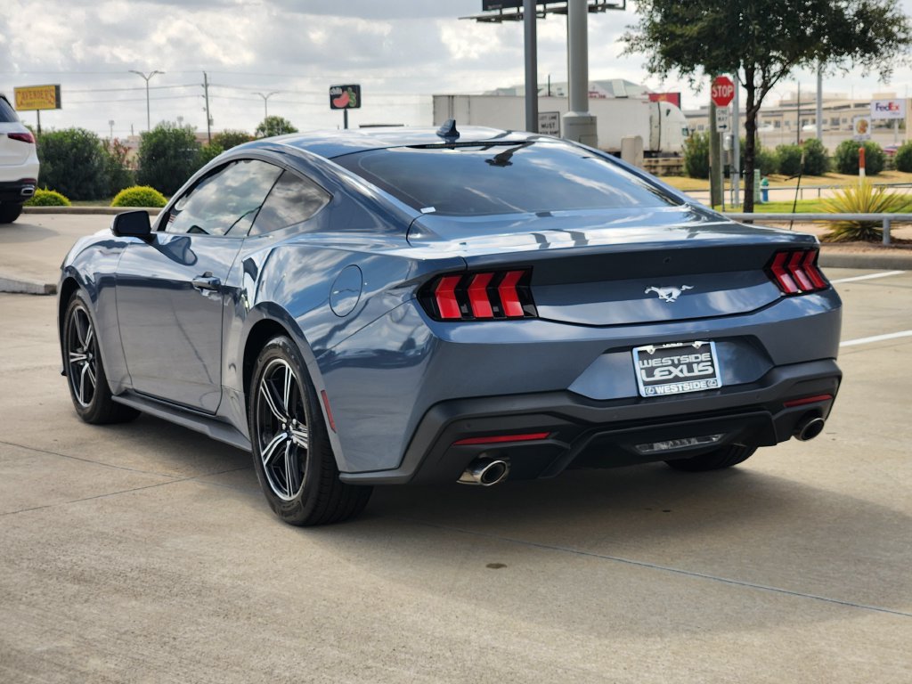 Used 2024 Ford Mustang Coupe RWD image 5