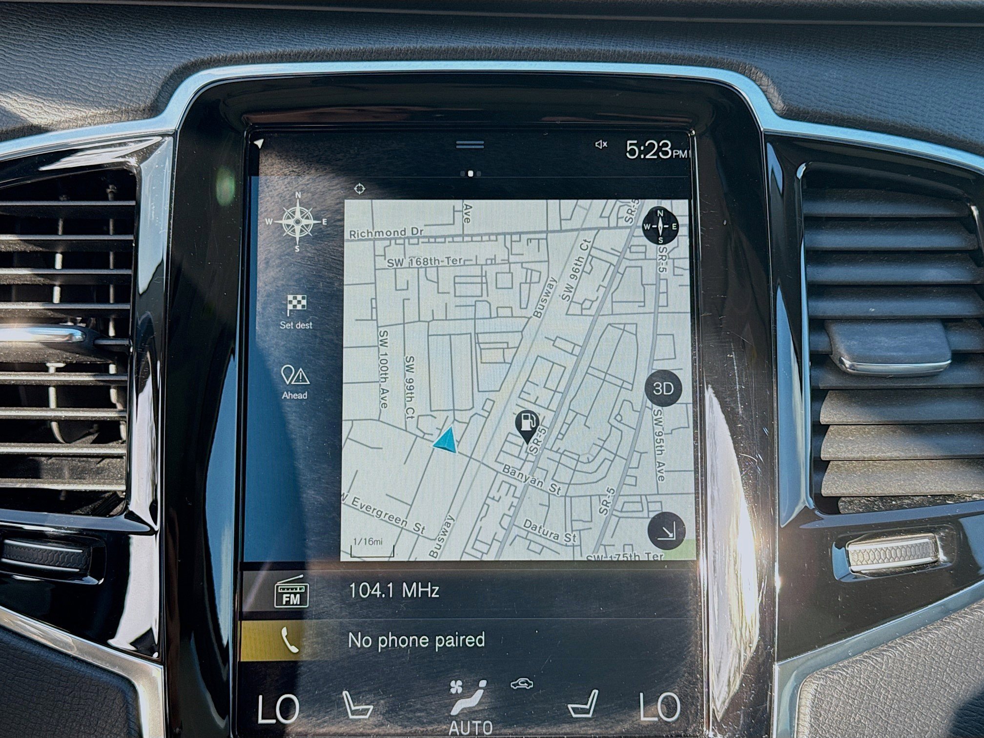 Used 2021 Volvo XC90 T6 Momentum w/ Advanced Package image 13