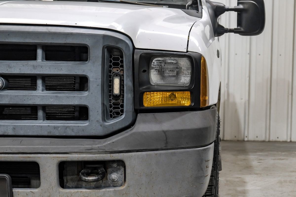 Used 2006 Ford F250 XL RWD image 24
