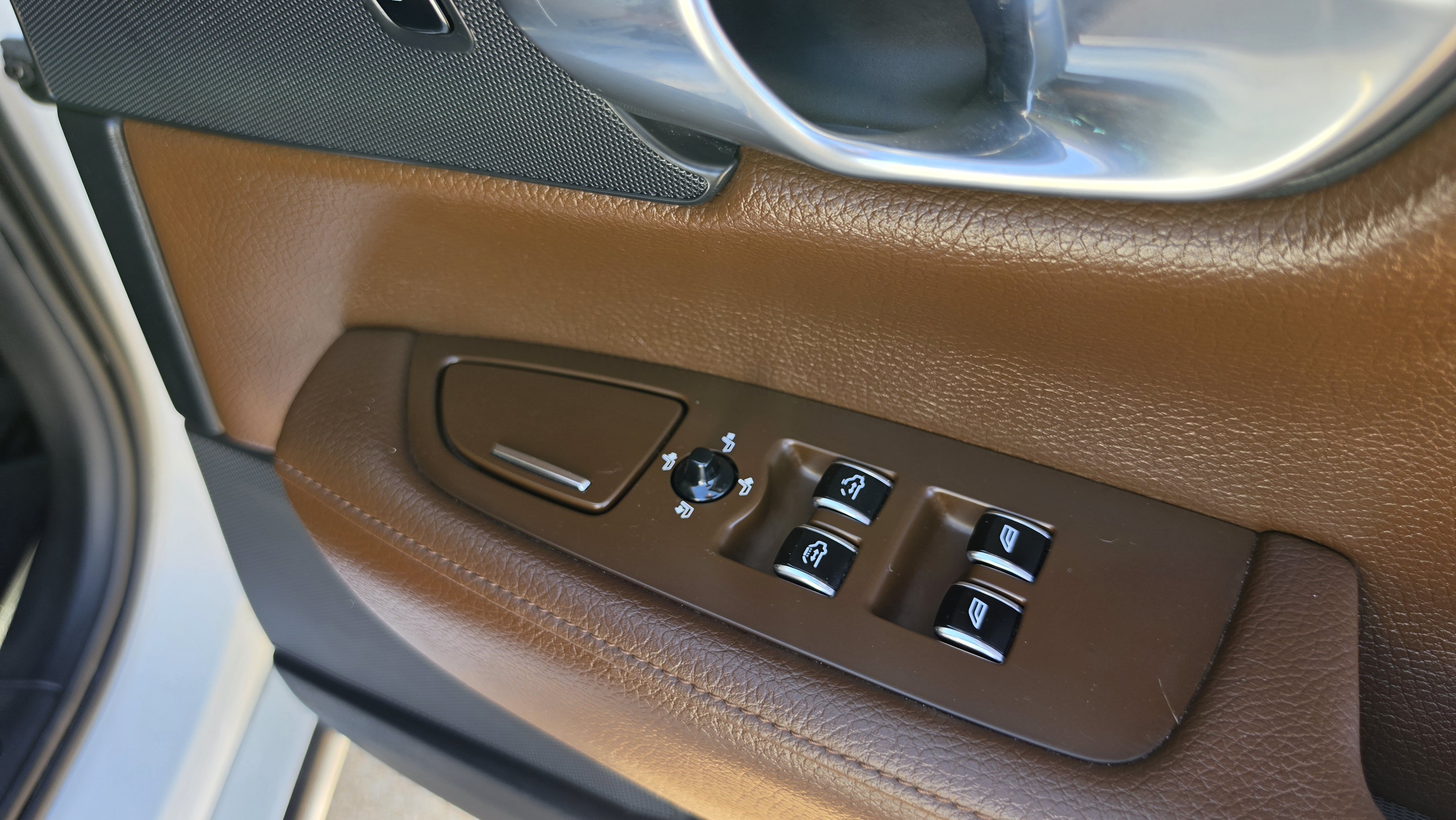 Used 2018 Volvo S90 T5 Momentum FWD image 30