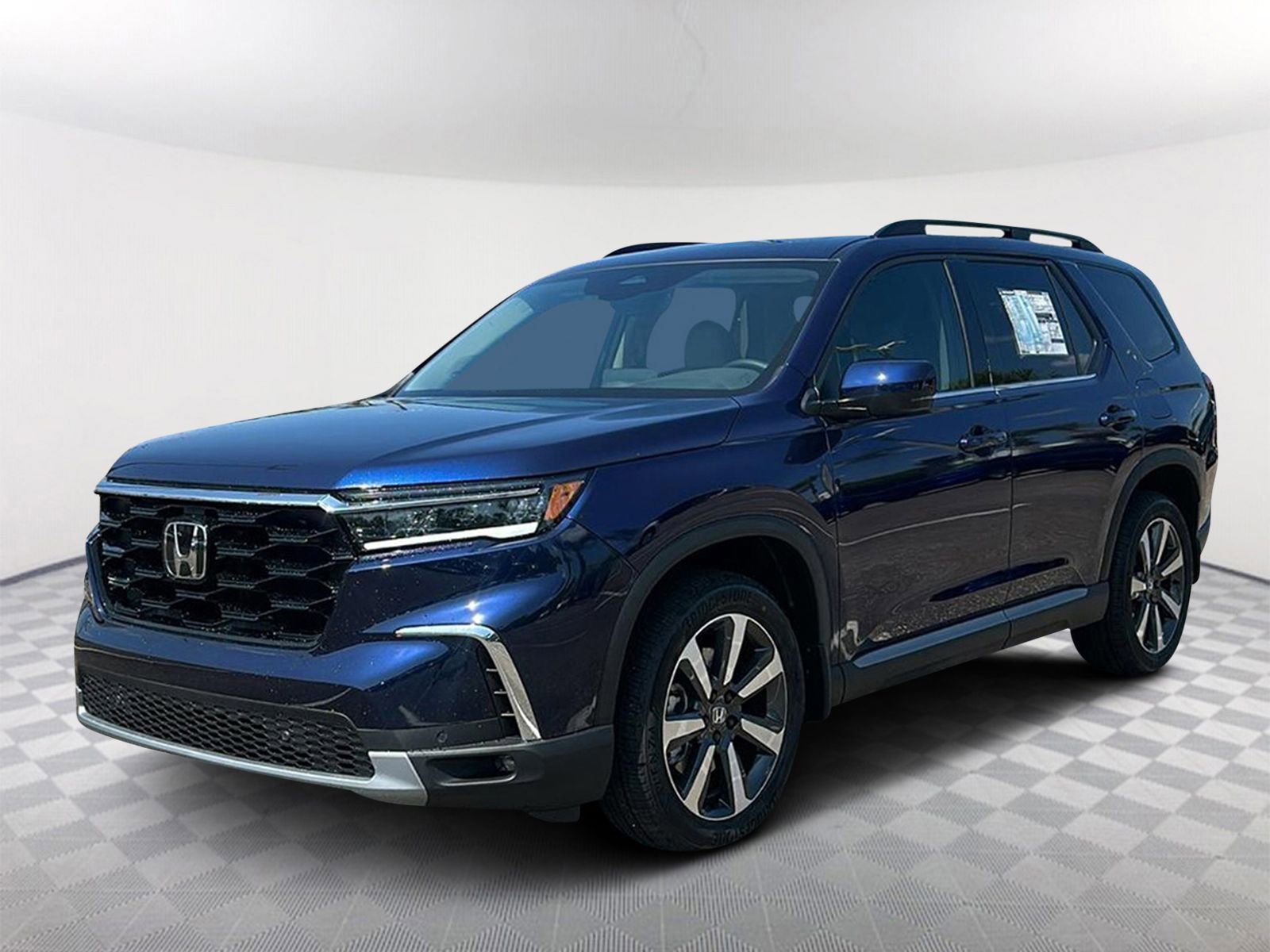 New 2025 Honda Pilot Touring image 4