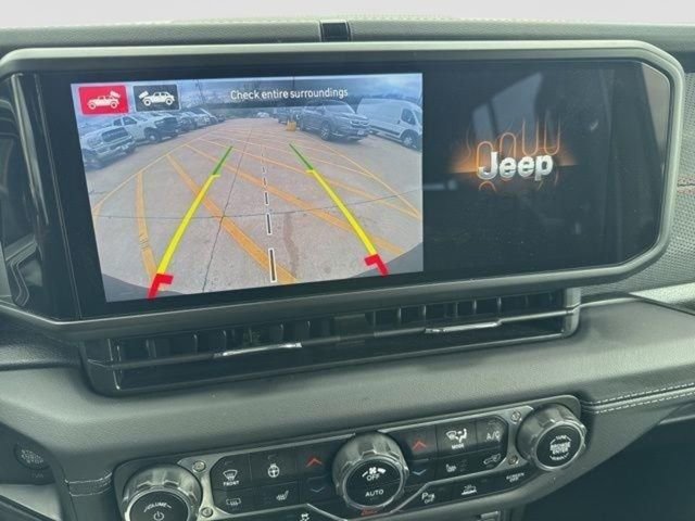 Used 2024 Jeep Wrangler Unlimited Rubicon image 28