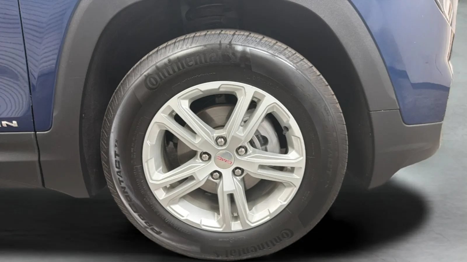 Used 2023 GMC Terrain SLE w/ LPO, Floor Liner Package AWD/4WD image 23