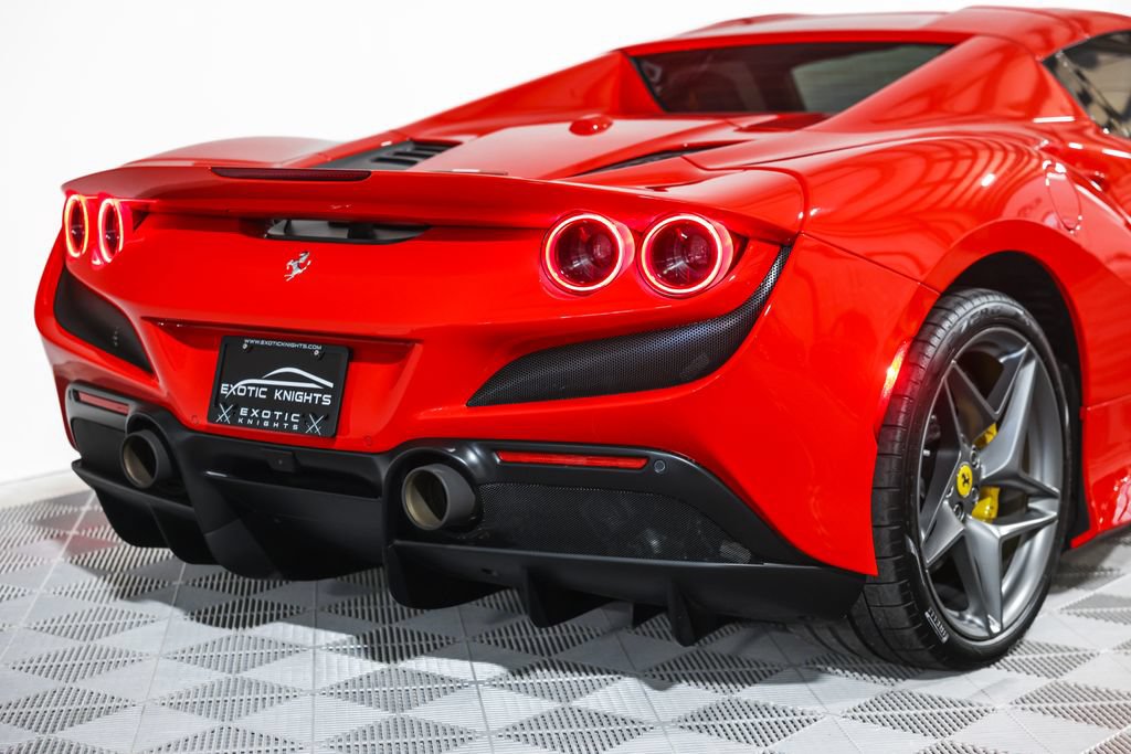 Used 2023 Ferrari F8 Tributo RWD image 11