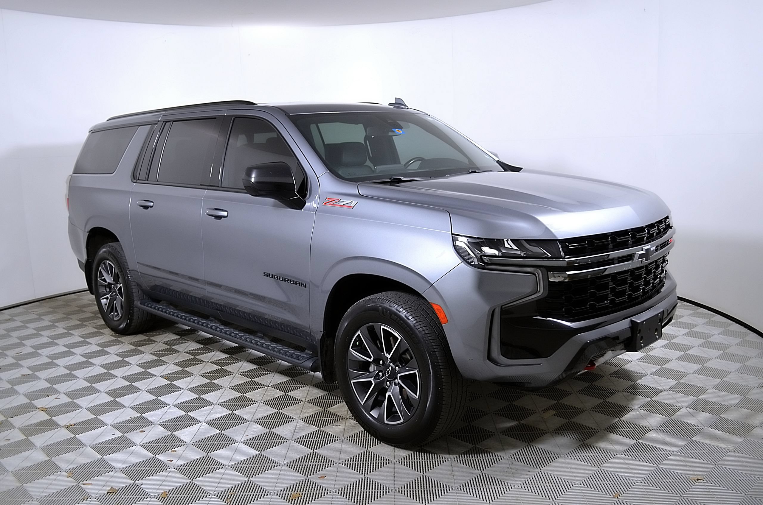 Used 2021 Chevrolet Suburban Z71 w/ Rear Media and Nav Package AWD/4WD image 6