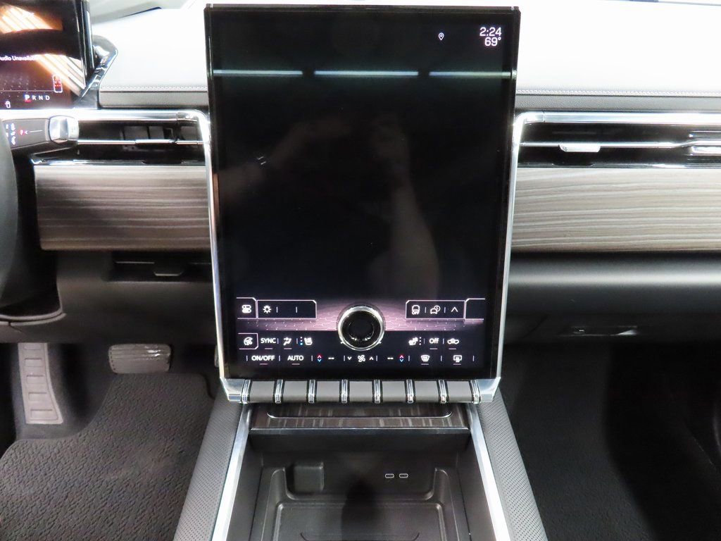 Used 2025 GMC Sierra EV Denali image 13