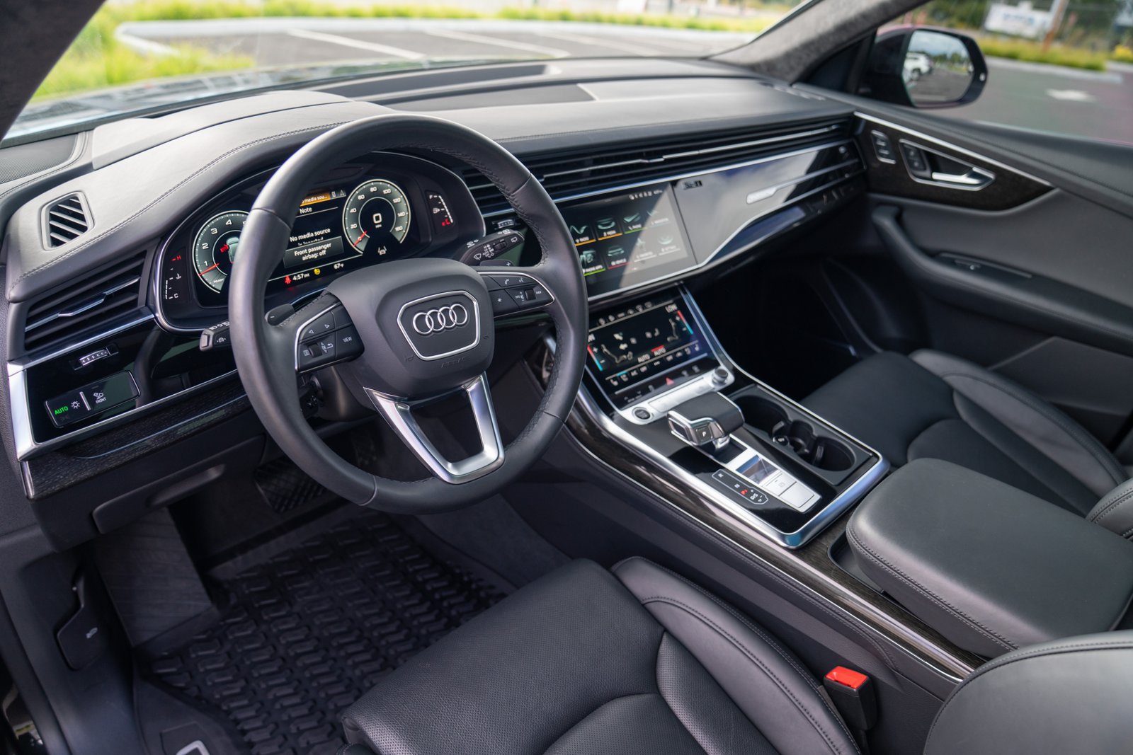 Used 2022 Audi Q8 Prestige AWD/4WD image 4