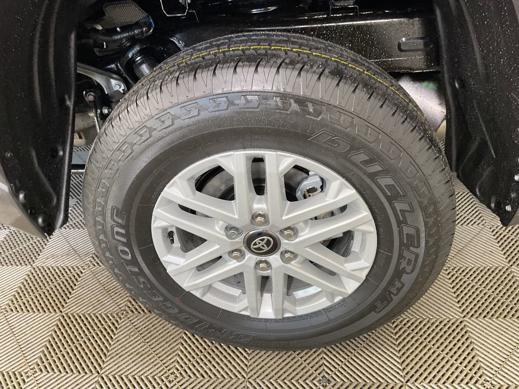 New 2026 Toyota Tundra SR5 image 5
