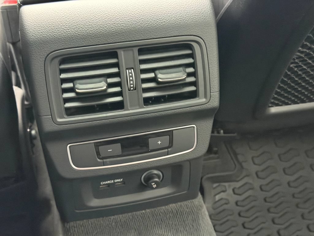 Certified 2023 Audi SQ5 Premium Plus w/ Premium Plus Package AWD/4WD image 29