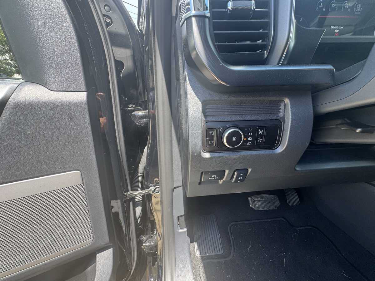 Used 2026 Ford F450 Lariat AWD/4WD image 13