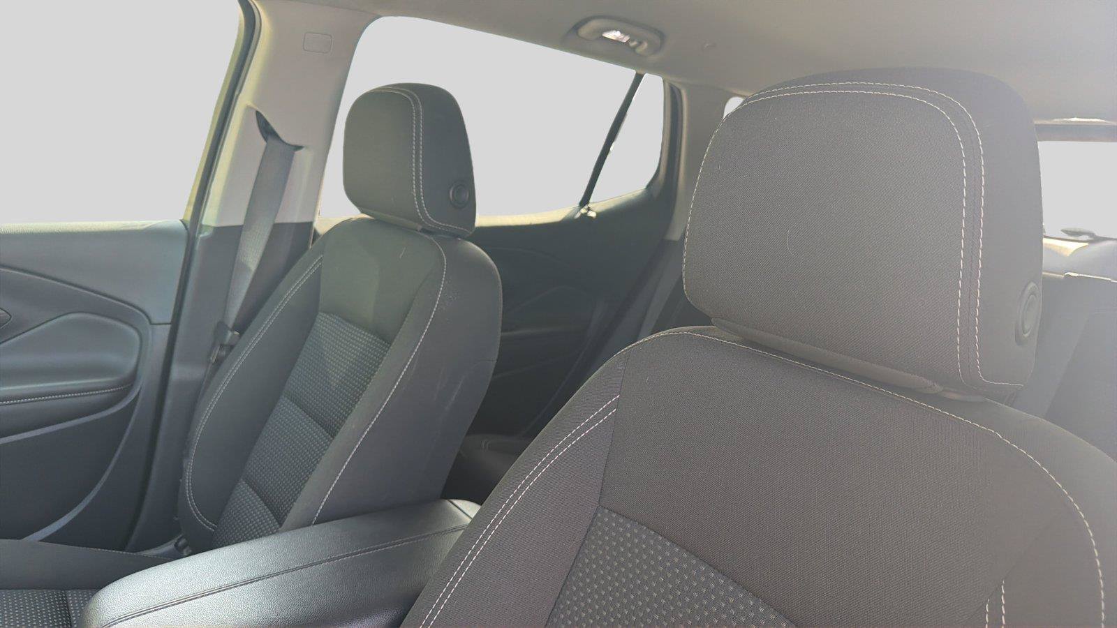 Used 2023 GMC Terrain SLE w/ Driver Convenience Package AWD/4WD image 17
